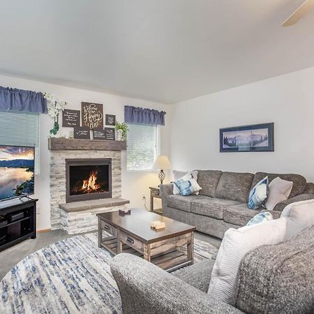 Walk To Downtown * 6 Guests * Pets * A/C! * No Stairs! Apartment Leavenworth Exterior photo
